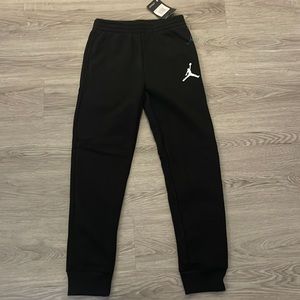 NWT Jordan jogger pants-pairs nicely with T shirts or hoodies listed separately